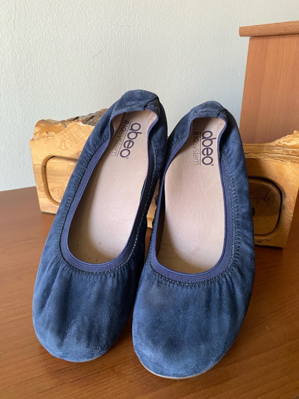 Abeo Tia Suede Flats